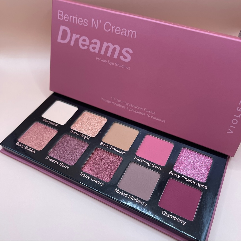 Violet Voss berries n cream dreams velvety eye shadow palette